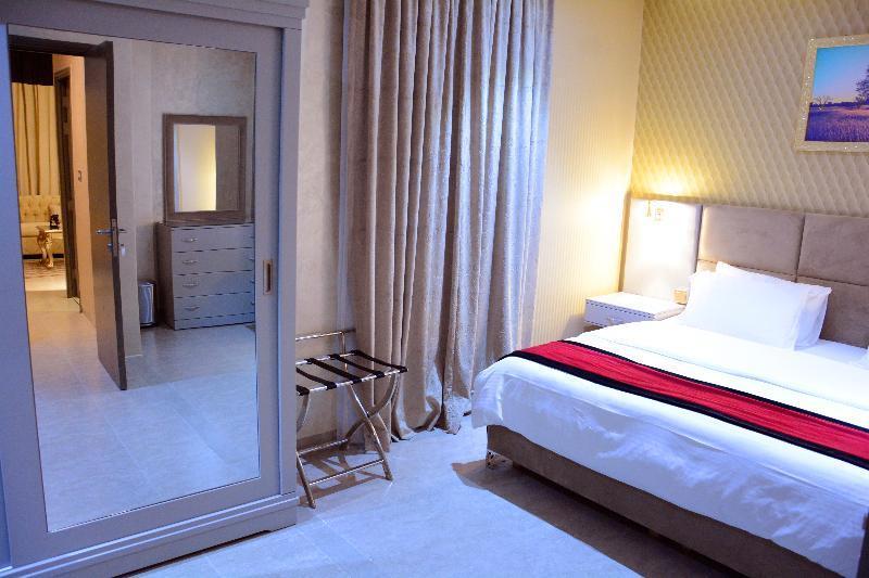 ذا فيفتى ايت السالمية Aparthotel Kuwait City ภายนอก รูปภาพ